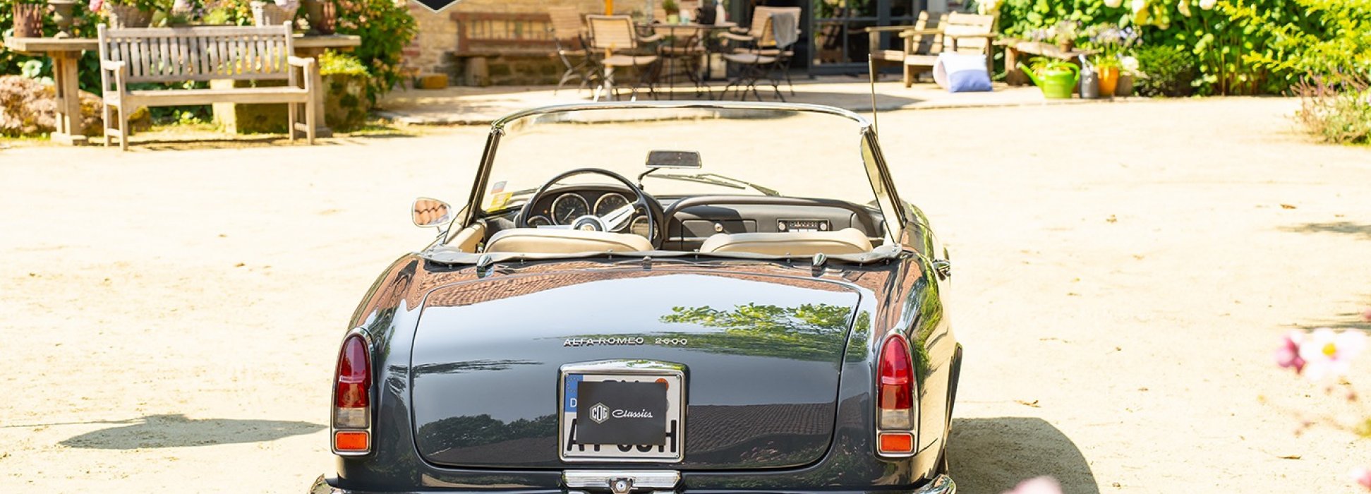 Alfa Romeo 2600 Touring Spider  2