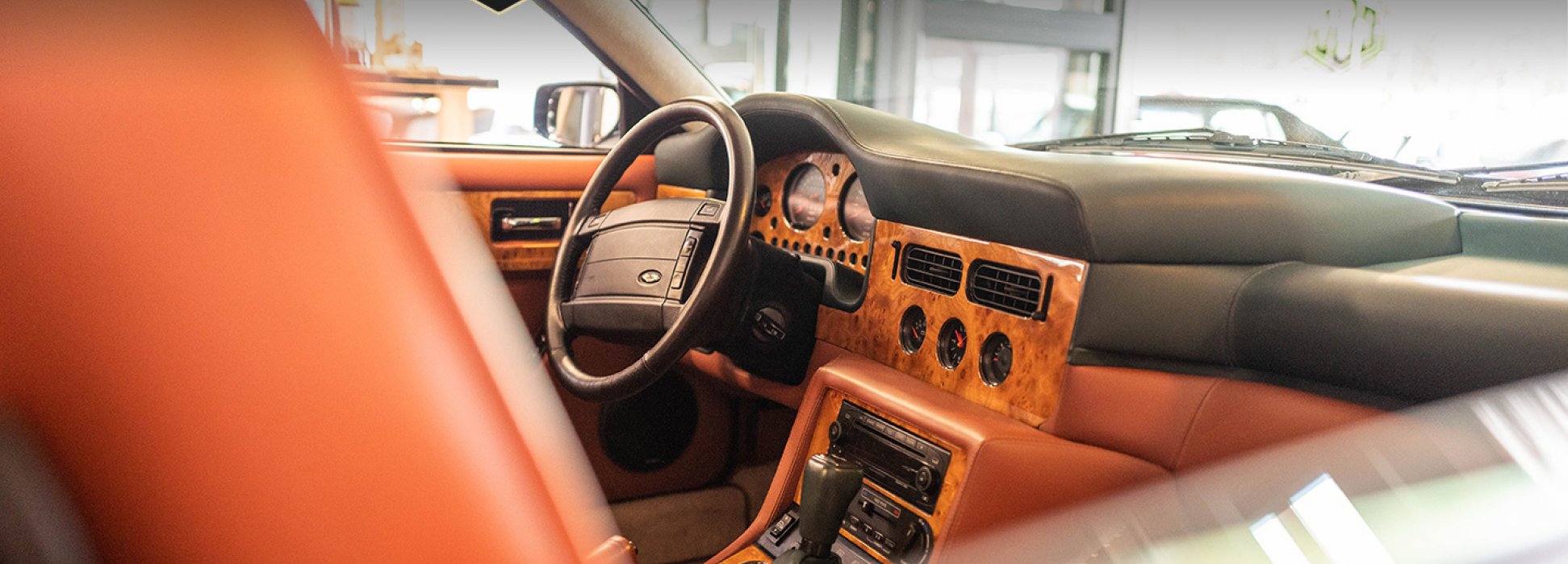 Aston Martin Virage Lagonda Limited 13