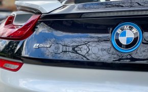 BMW i8 Pure Impulse 14