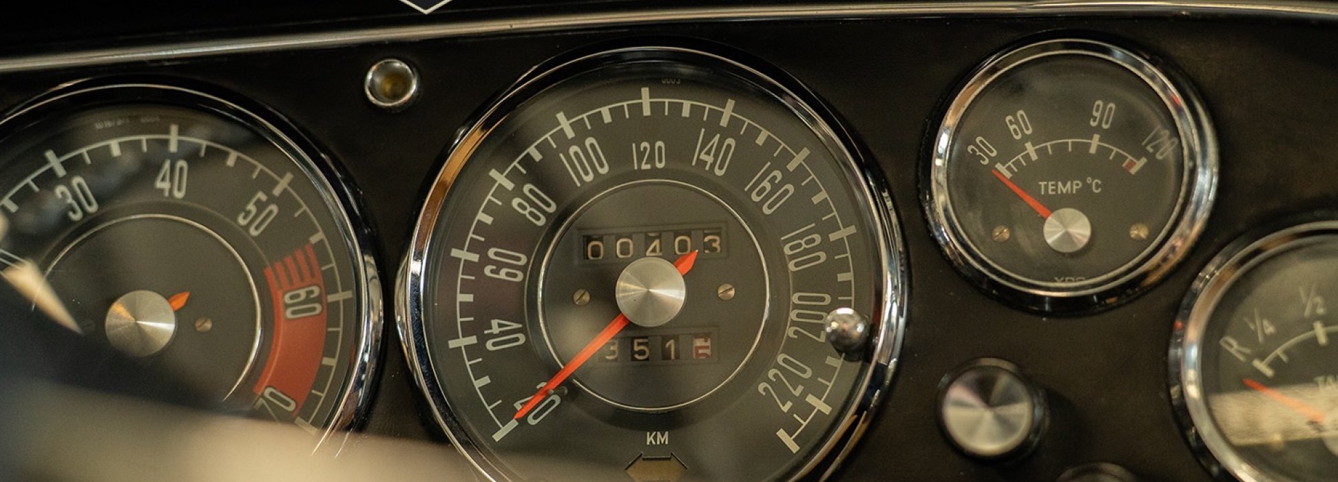 Glas 1700 GT Coupe 9