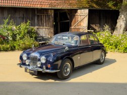 Jaguar Daimler V8  3