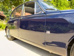 Jaguar Daimler V8  9