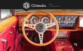 Jaguar MK II 104