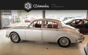 Jaguar MK II 7