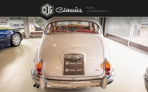 Jaguar MK II 19