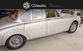 Jaguar MK II 28