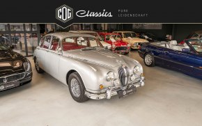 Jaguar MK II 29
