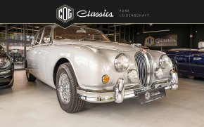 Jaguar MK II 34
