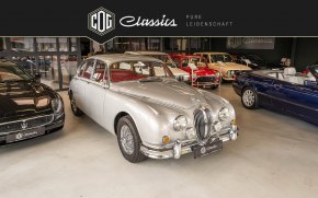 Jaguar MK II 35