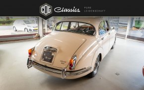 Jaguar MK II 27