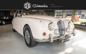Jaguar MK II 38