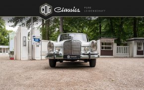 Mercedes-Benz 230 S Limousine W111 30
