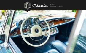 Mercedes-Benz 280 SE W111 Coupe 26