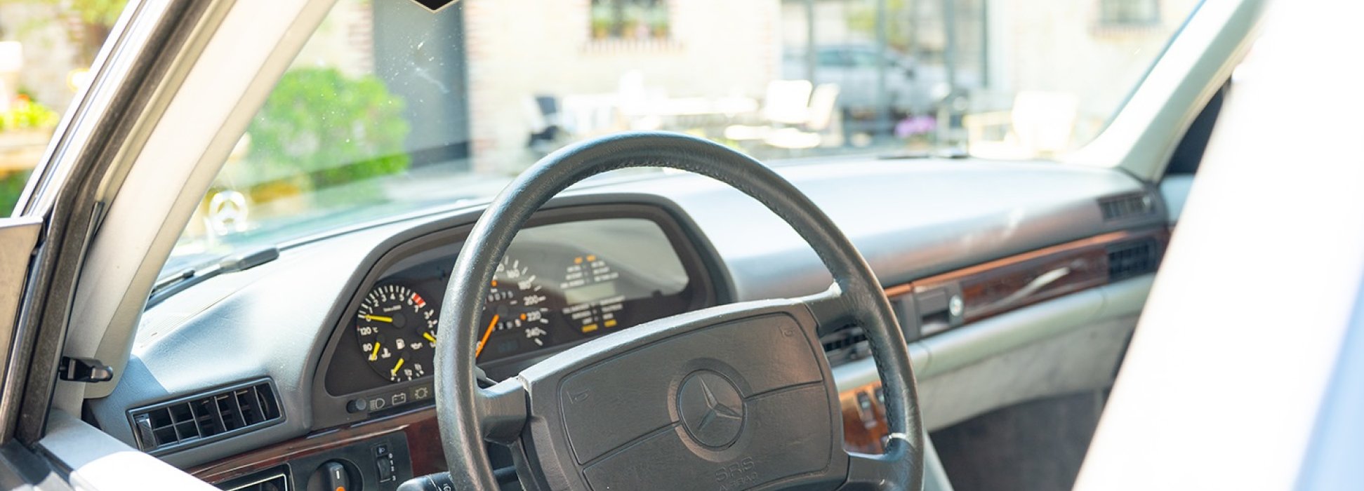 Mercedes-Benz 500 SEL W126  5