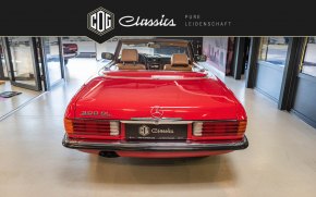 Mercedes-Benz SL 300 R107 23