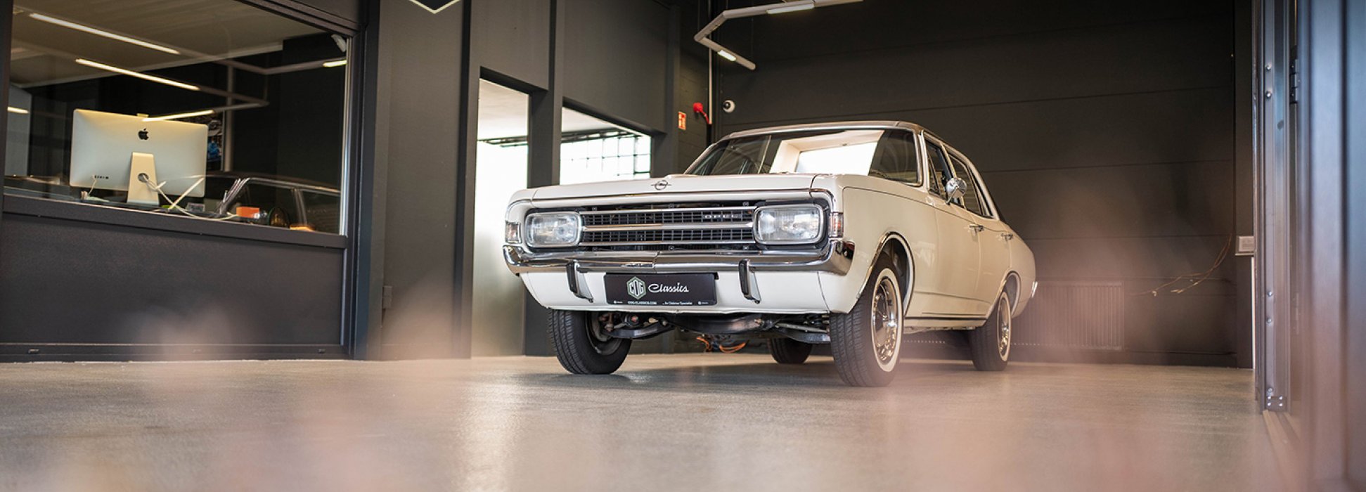 Opel Rekord 1900 L 4