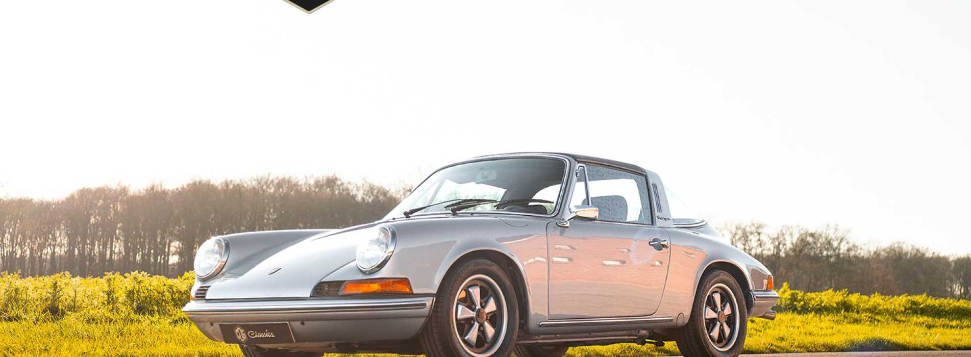 Porsche 911 Targa 2.4  0