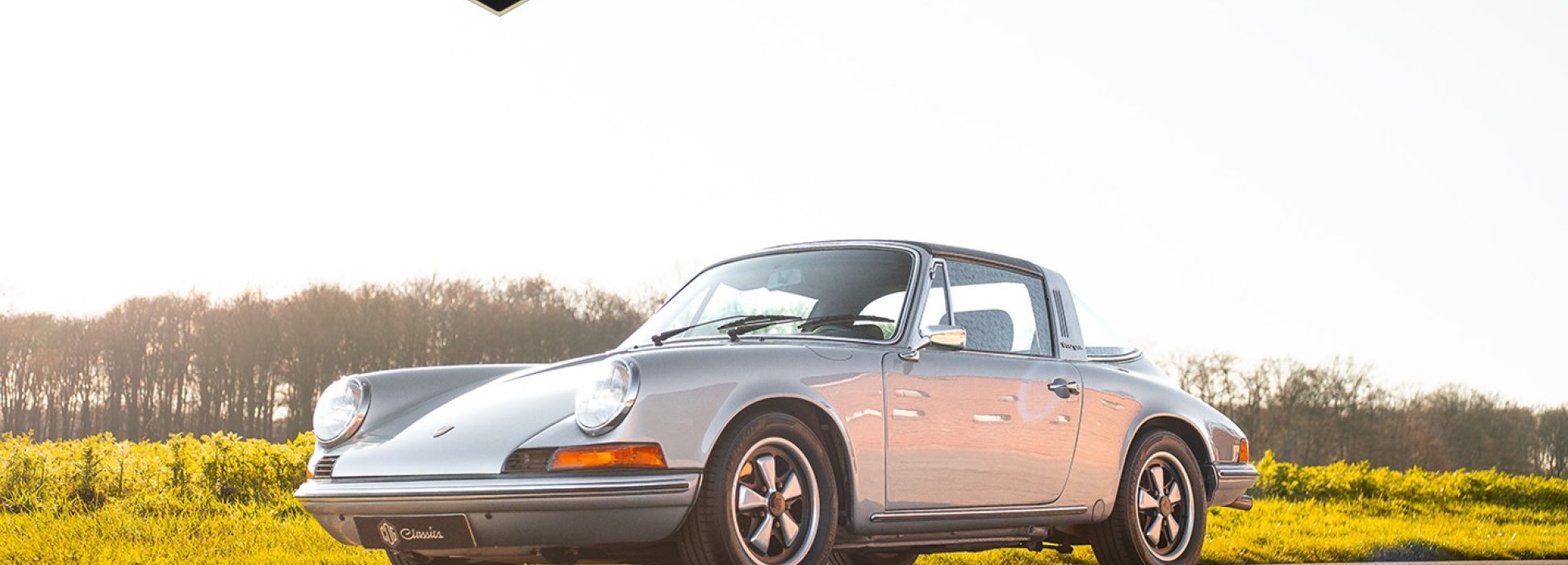 Porsche 911 Targa 2.4  1