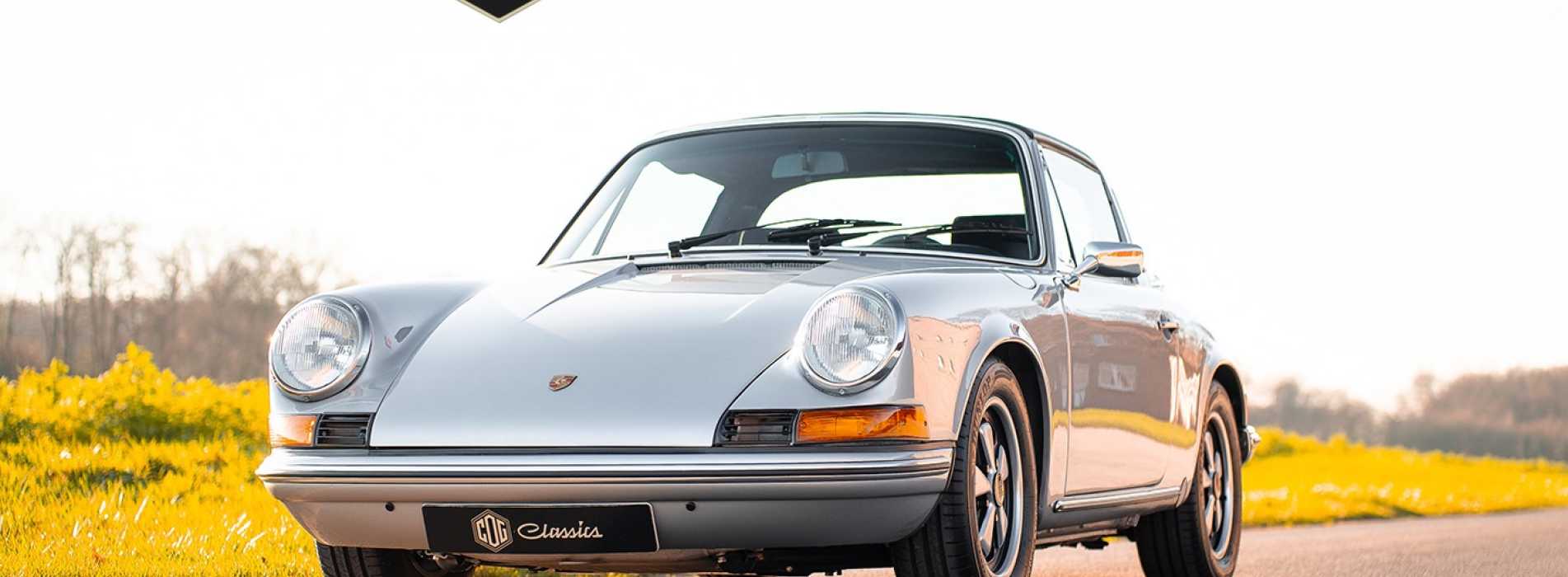 Porsche 911 Targa 2.4  3