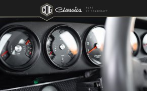 Porsche 911 Targa 2.4  41