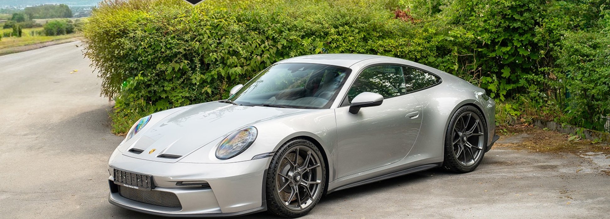 Porsche 911 GT3 Touring  1