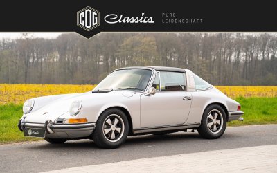 Porsche 911 S 2.2 Targa  1