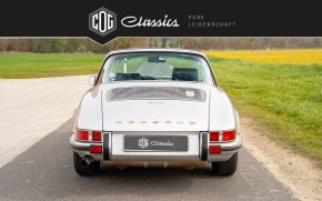 Porsche 911 S 2.2 Targa  12