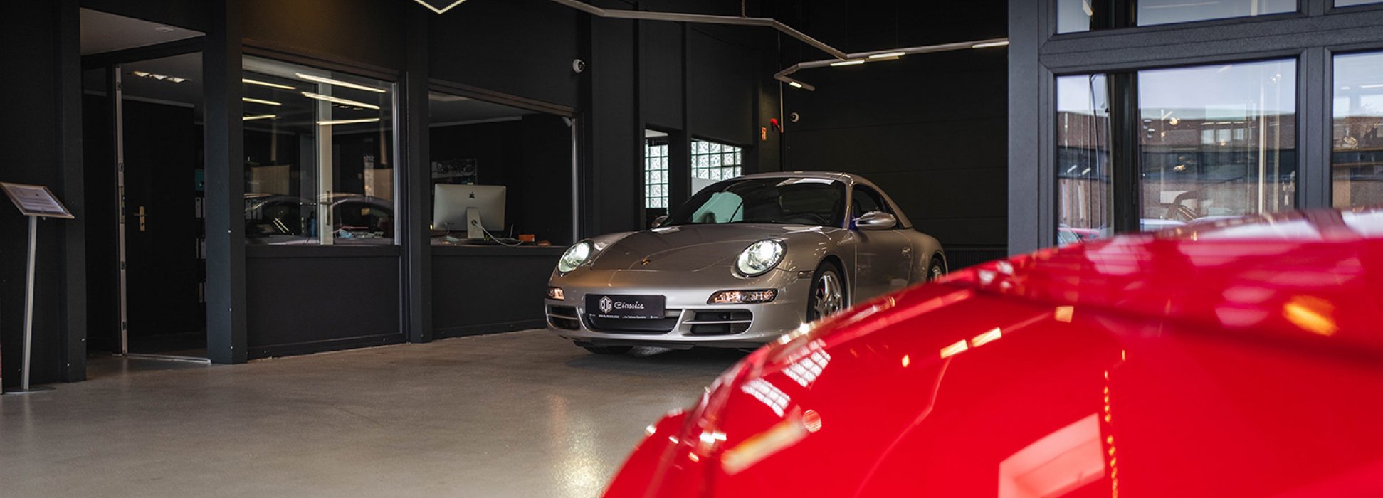 Porsche 997 Carrera S Cabrio 1